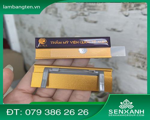 Bảng tên thay đổi tên nhân viên BT009V2